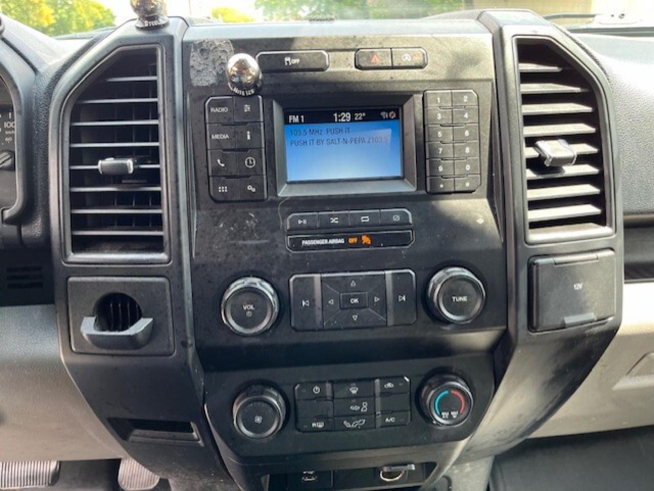 2020 Ford F-150 XL V6 **ARE CAP-TOW PACKAGE-BLUETOOTH-CERTIFIED** Photo