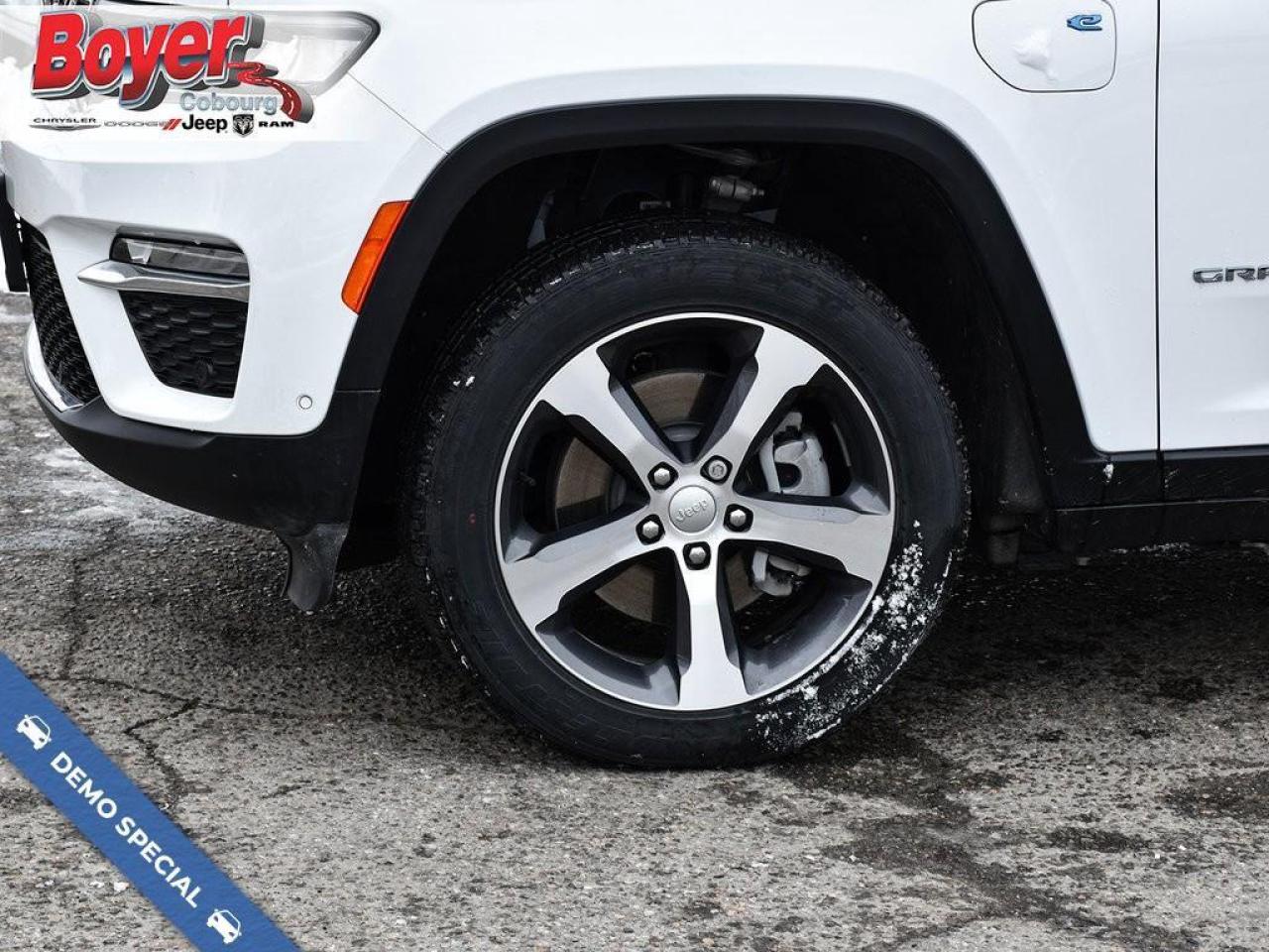 2023 Jeep Grand Cherokee 4xe LIMITED PHEV HYBRID Photo3