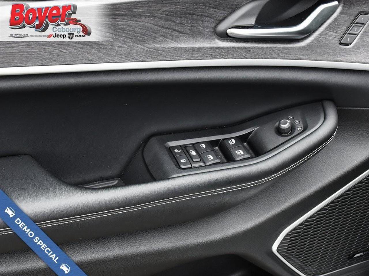 2023 Jeep Grand Cherokee 4xe LIMITED PHEV HYBRID Photo