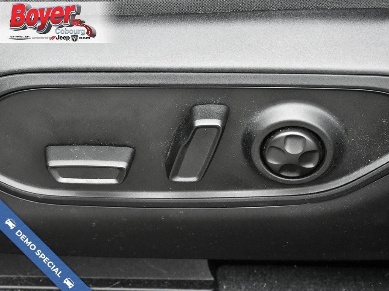 2023 Jeep Grand Cherokee 4xe LIMITED PHEV HYBRID Photo