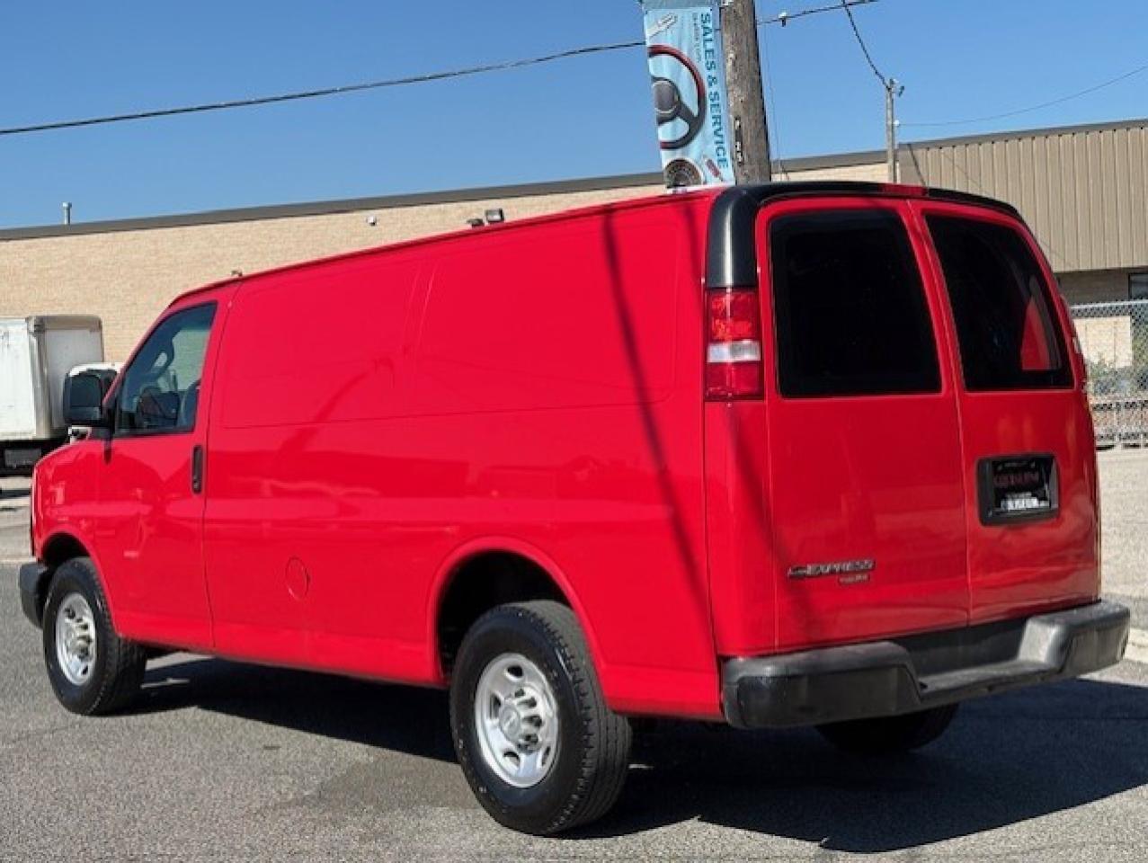 2016 Chevrolet Express 2500 V8 4.8L **NEW BRAKES/TIRES/CERTIFIED** Photo