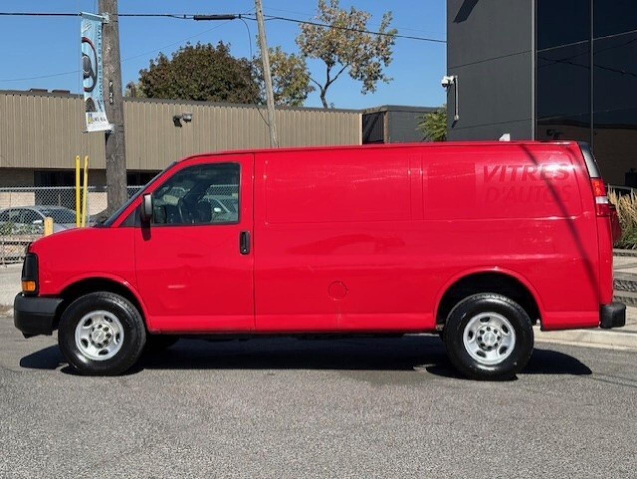 2016 Chevrolet Express 2500 V8 4.8L **NEW BRAKES/TIRES/CERTIFIED** Photo