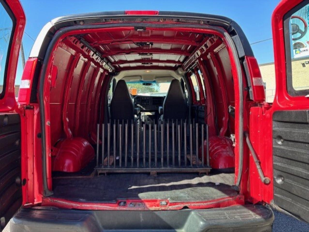 2016 Chevrolet Express 2500 V8 4.8L **NEW BRAKES/TIRES/CERTIFIED** Photo