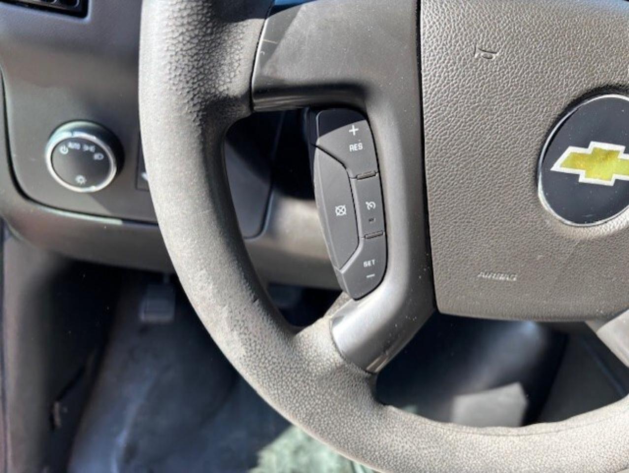 2016 Chevrolet Express 2500 V8 4.8L **NEW BRAKES/TIRES/CERTIFIED** Photo