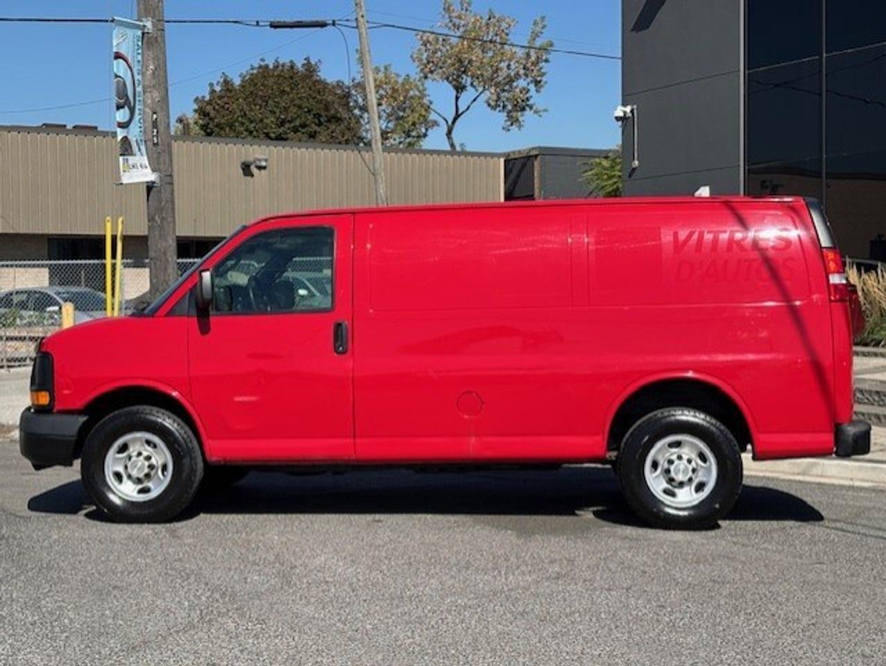 2016 Chevrolet Express 2500 V8 4.8L **NEW BRAKES/TIRES/CERTIFIED** Photo