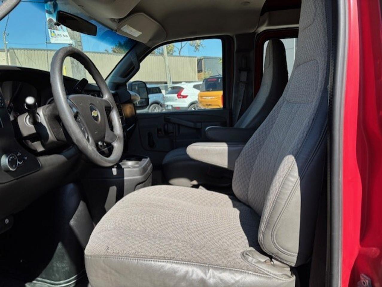 2016 Chevrolet Express 2500 V8 4.8L **NEW BRAKES/TIRES/CERTIFIED** Photo