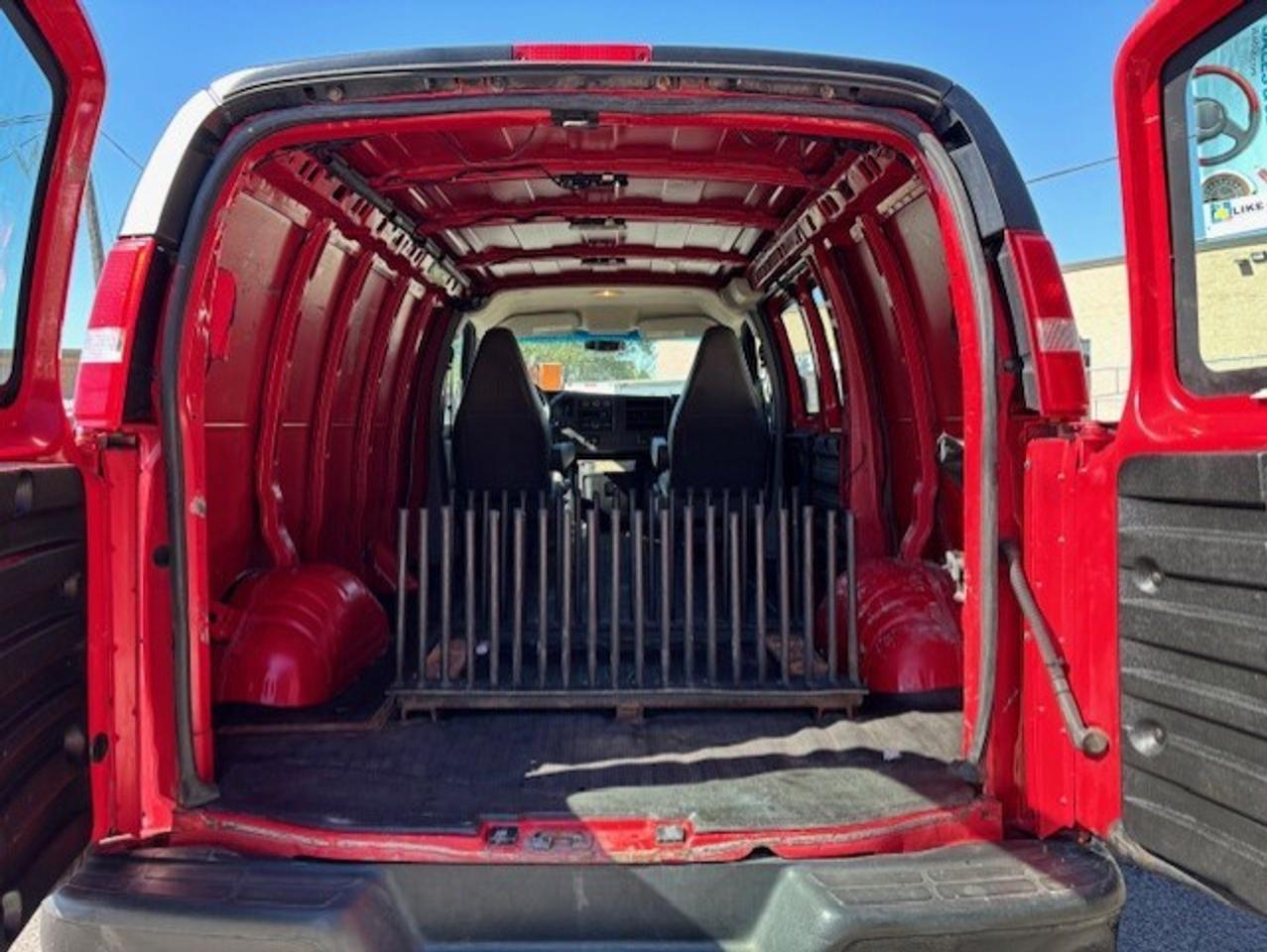 2016 Chevrolet Express 2500 V8 4.8L **NEW BRAKES/TIRES/CERTIFIED** Photo