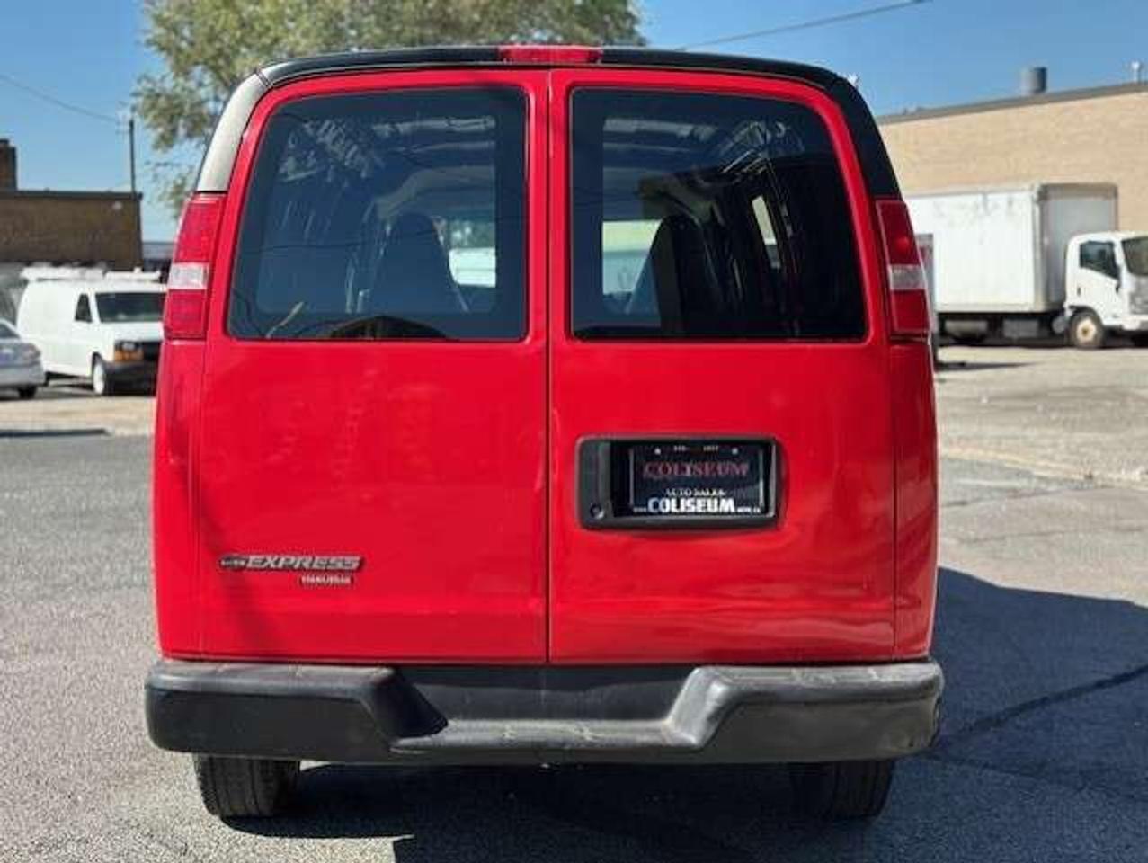 2016 Chevrolet Express 2500 2500 V8 4.8L **NEW BRAKES/TIRES/CERTIFIED** Photo