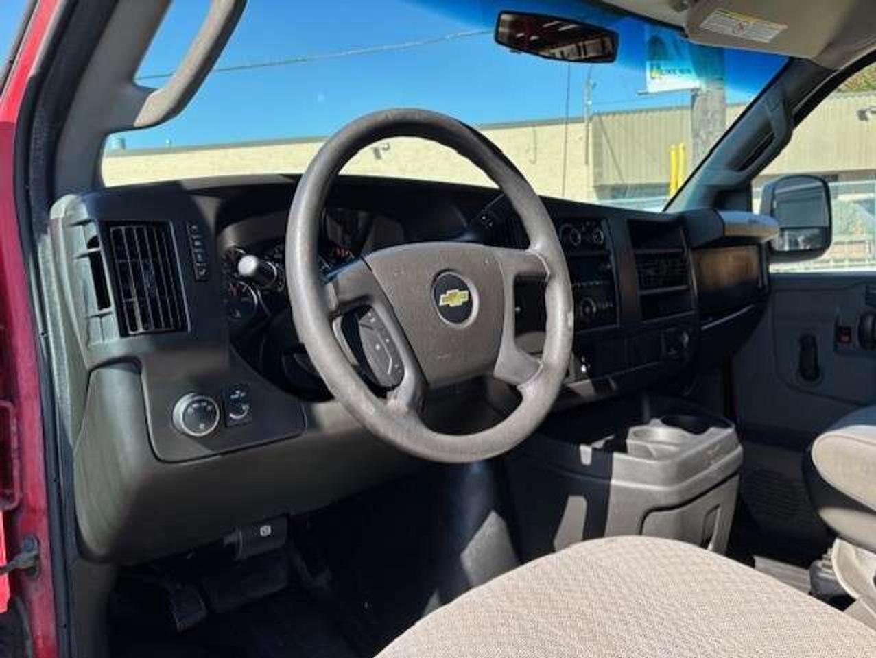 2016 Chevrolet Express 2500 2500 V8 4.8L **NEW BRAKES/TIRES/CERTIFIED** Photo