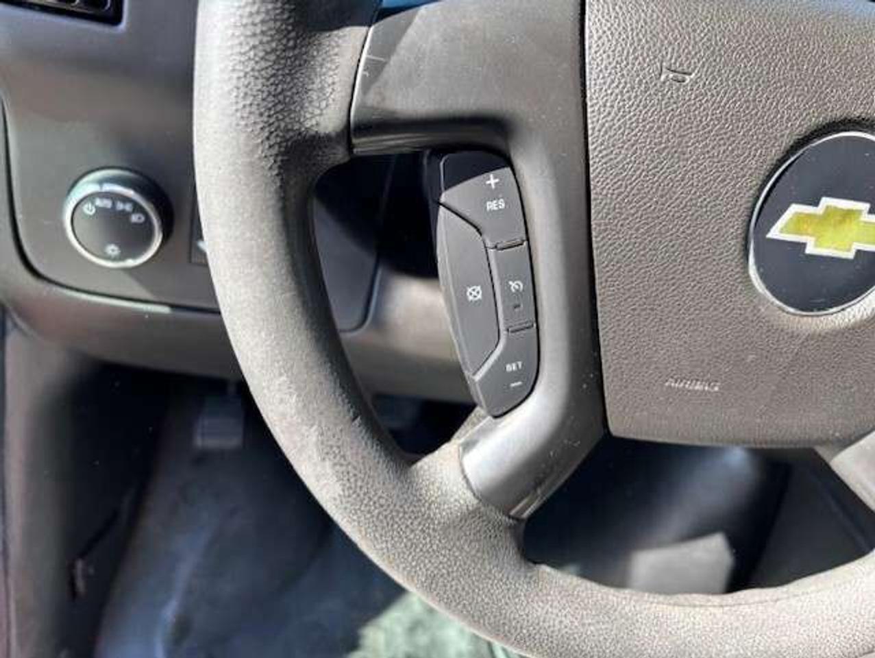 2016 Chevrolet Express 2500 2500 V8 4.8L **NEW BRAKES/TIRES/CERTIFIED** Photo