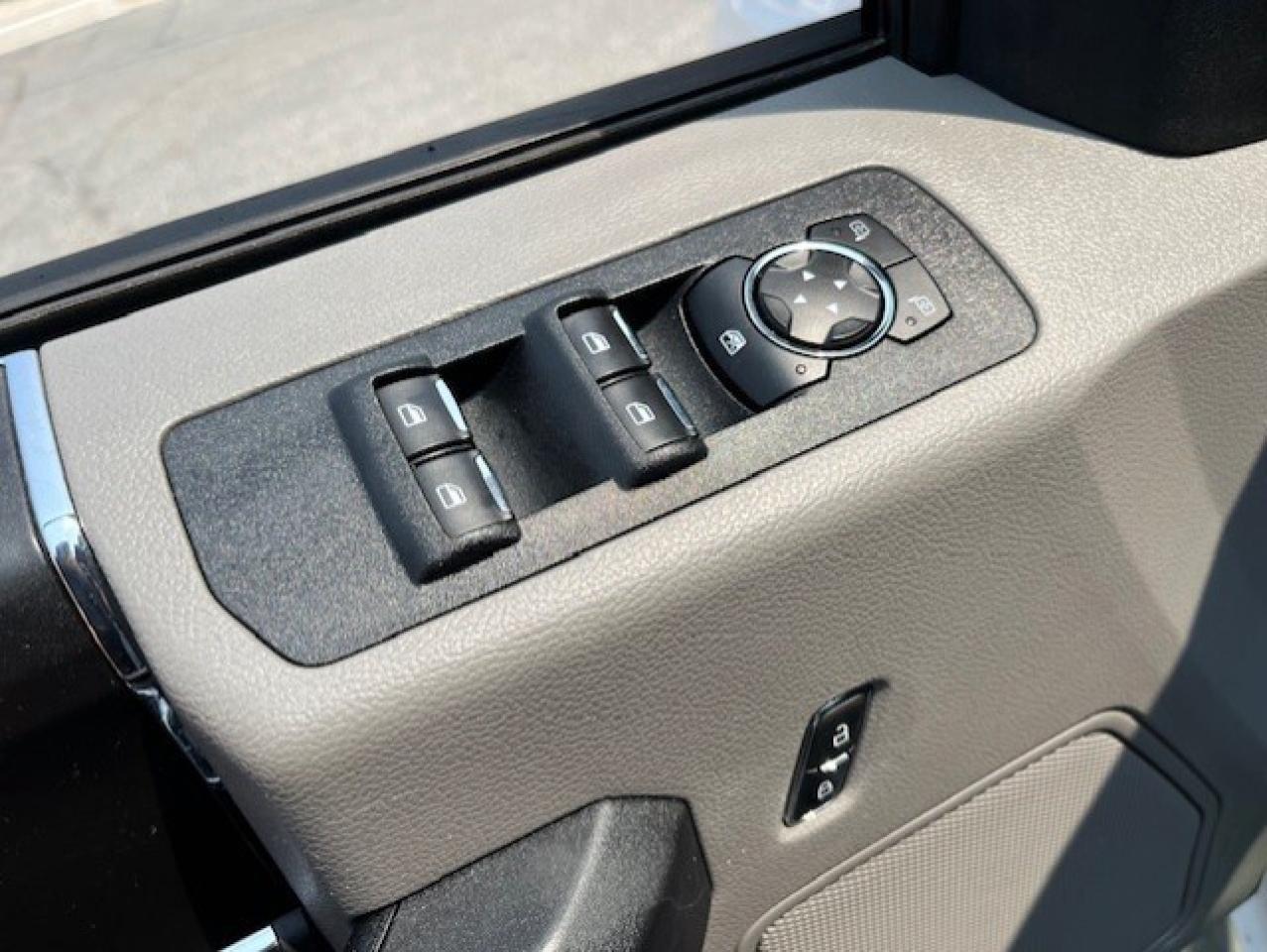 2018 Ford F-150 4WD V8 SuperCab 8' LONG BOXXX-CAP-CAMERA-BED SLIDE Photo