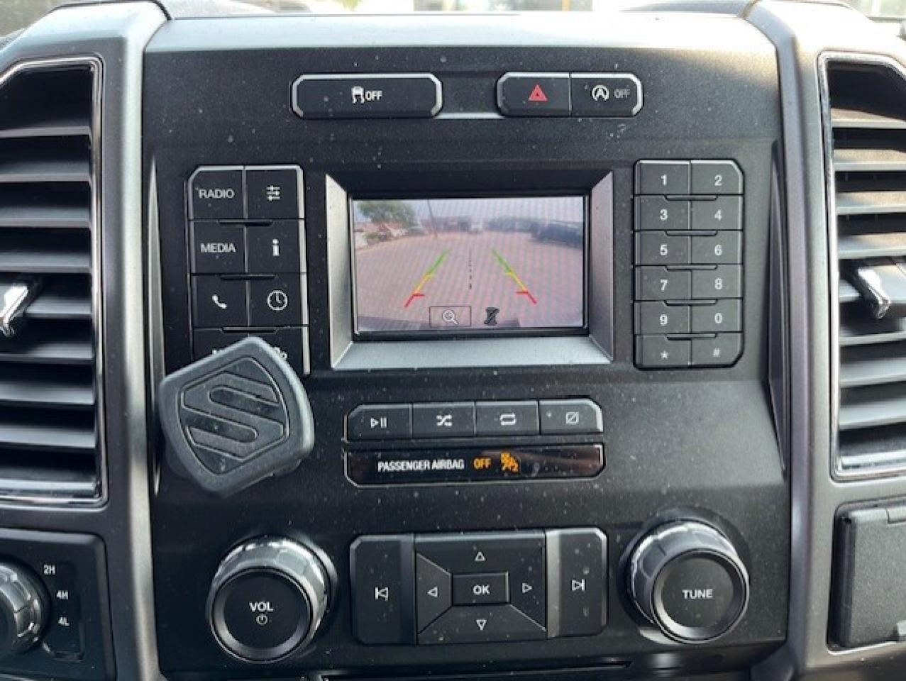 2018 Ford F-150 4WD V8 SuperCab 8' LONG BOXXX-CAP-CAMERA-BED SLIDE Photo