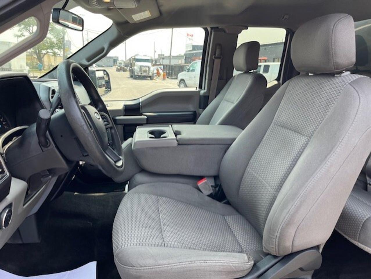 2018 Ford F-150 4WD V8 SuperCab 8' LONG BOXXX-CAP-CAMERA-BED SLIDE Photo