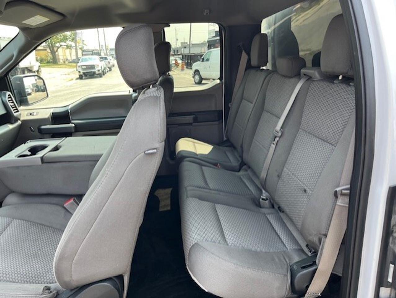 2018 Ford F-150 4WD V8 SuperCab 8' LONG BOXXX-CAP-CAMERA-BED SLIDE Photo