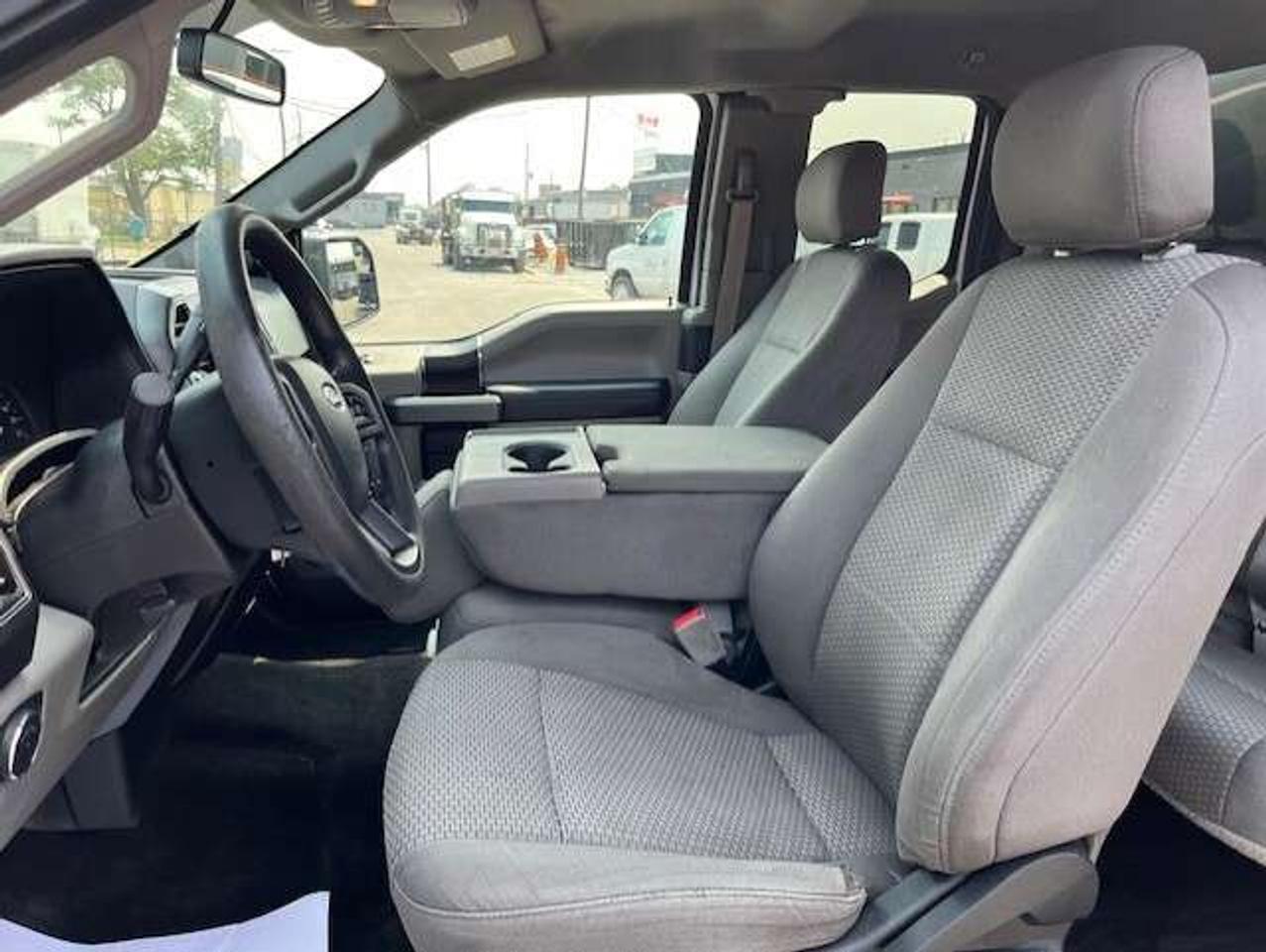 2018 Ford F-150 4WD V8 SuperCab 8' LONG BOXXX-CAP-CAMERA-BED SLIDE Photo