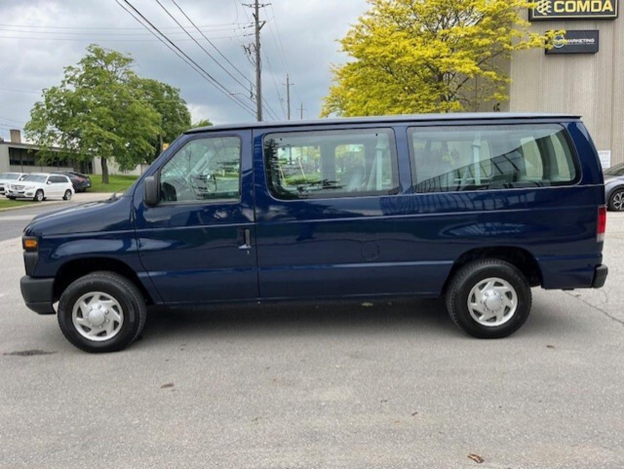 2010 Ford Econoline E-150 XLT **8 PASSENGER-CERTIFIED-4 TO CHOOSE** Photo