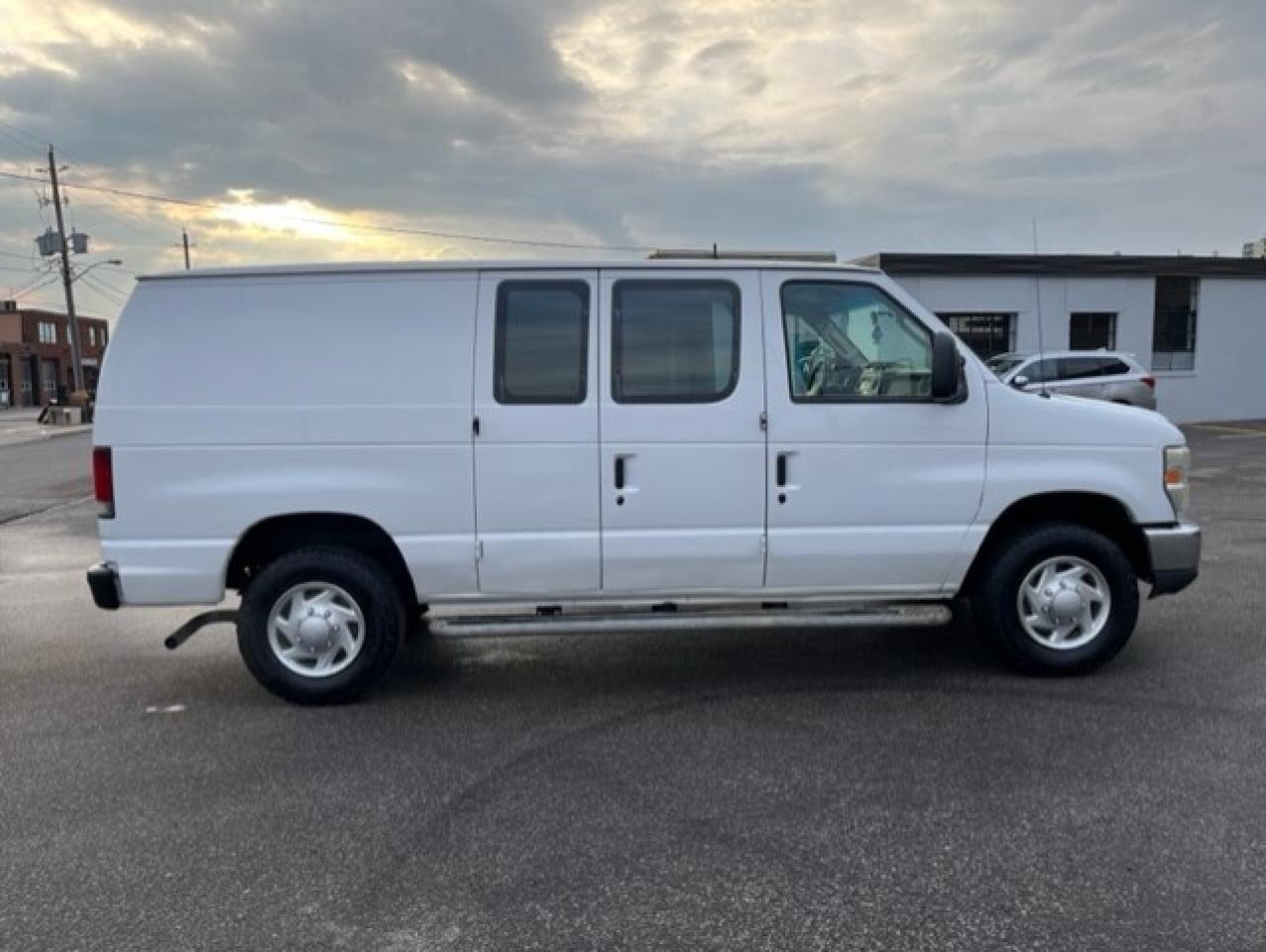 2012 Ford Econoline E-250 **FULL POWER OPTIONS-CERTIFIED-NO ACCIDENTS* Photo
