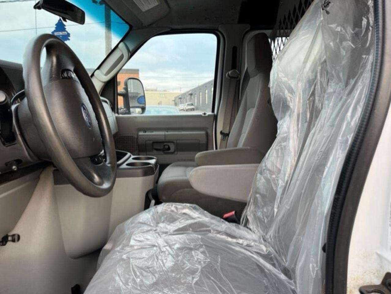 2012 Ford Econoline E-250 **FULL POWER OPTIONS-CERTIFIED-NO ACCIDENTS* Photo