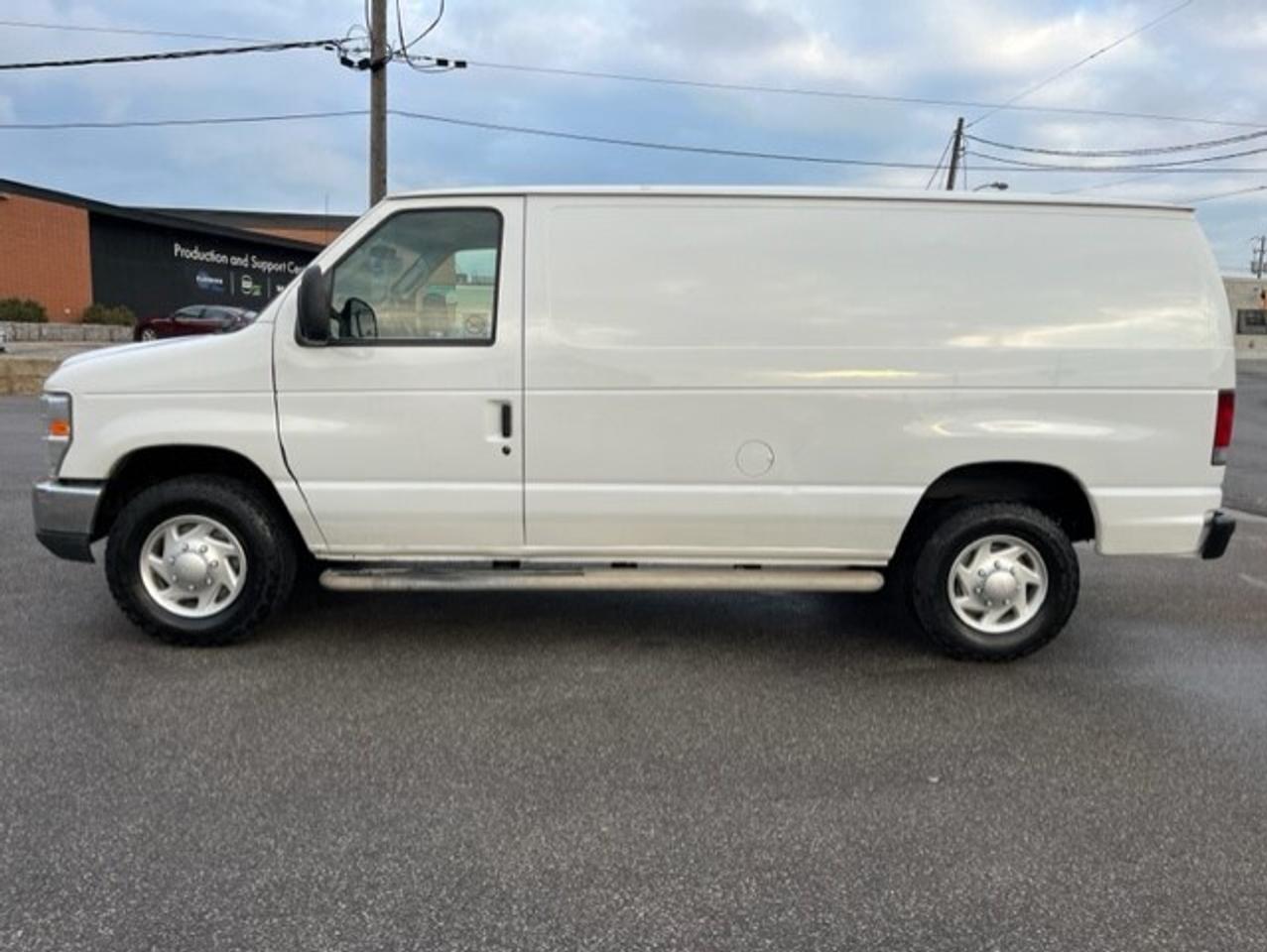 2012 Ford Econoline E-250 **FULL POWER OPTIONS-CERTIFIED-NO ACCIDENTS* Photo