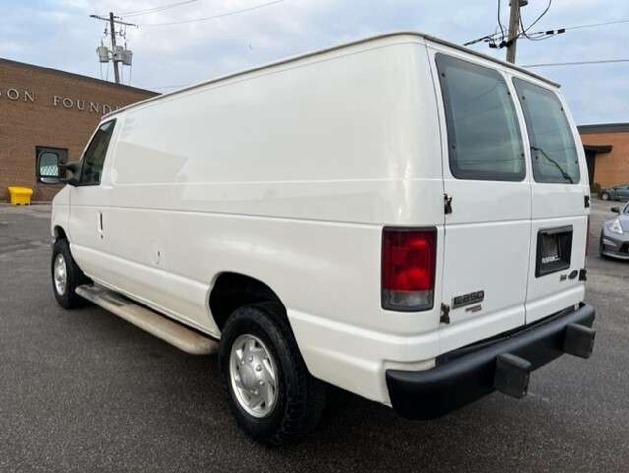 2012 Ford Econoline E-250 **FULL POWER OPTIONS-CERTIFIED-NO ACCIDENTS* Photo