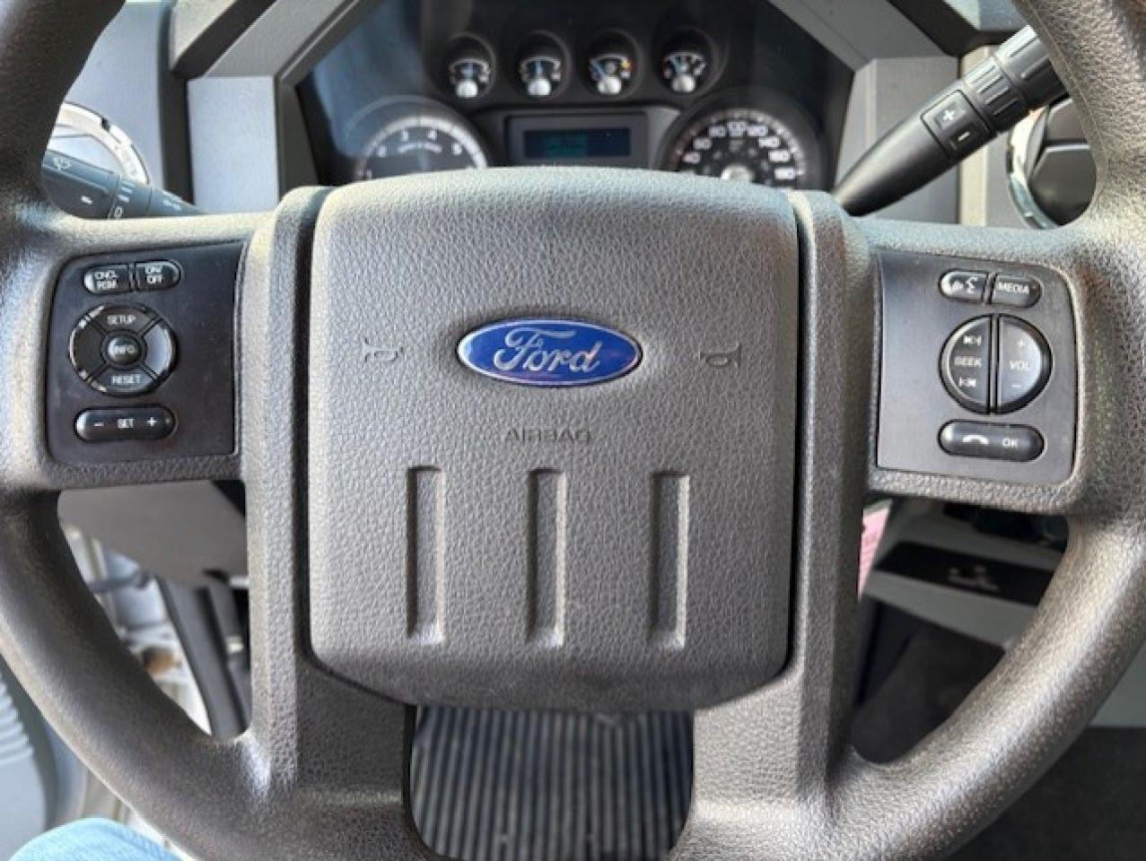 2015 Ford F-250 XLT 4WD SUPERCAB LONG BOX-BACK UP CAMERA-BLUETOOTH Photo