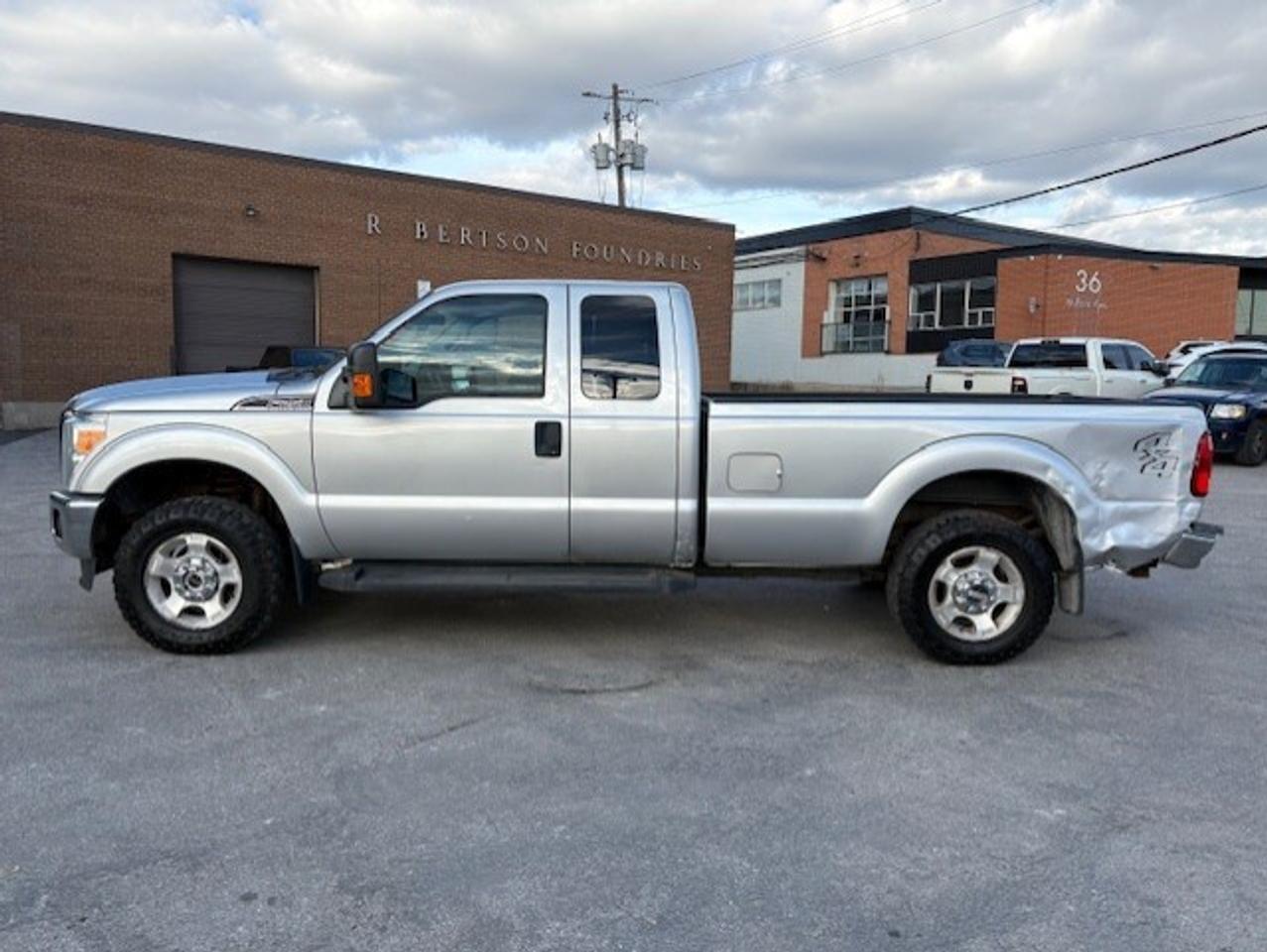 2015 Ford F-250 XLT 4WD SUPERCAB LONG BOX-BACK UP CAMERA-BLUETOOTH Photo