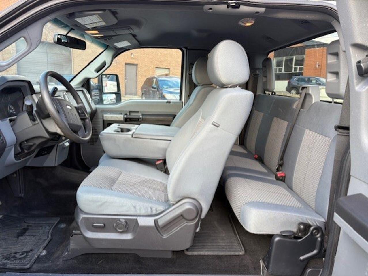 2015 Ford F-250 XLT 4WD SUPERCAB LONG BOX-BACK UP CAMERA-BLUETOOTH Photo