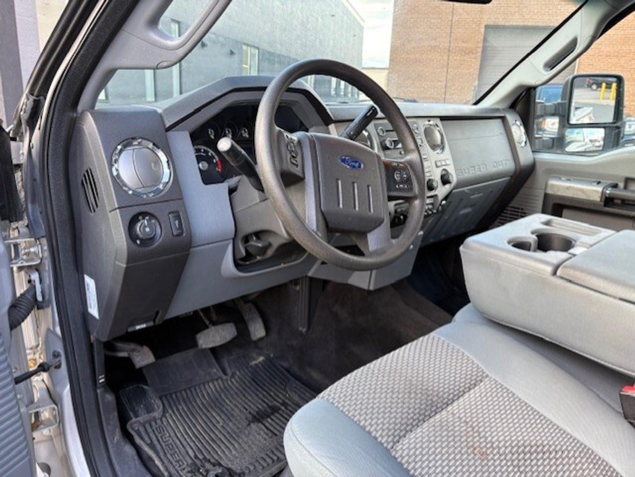 2015 Ford F-250 XLT 4WD SUPERCAB LONG BOX-BACK UP CAMERA-BLUETOOTH Photo