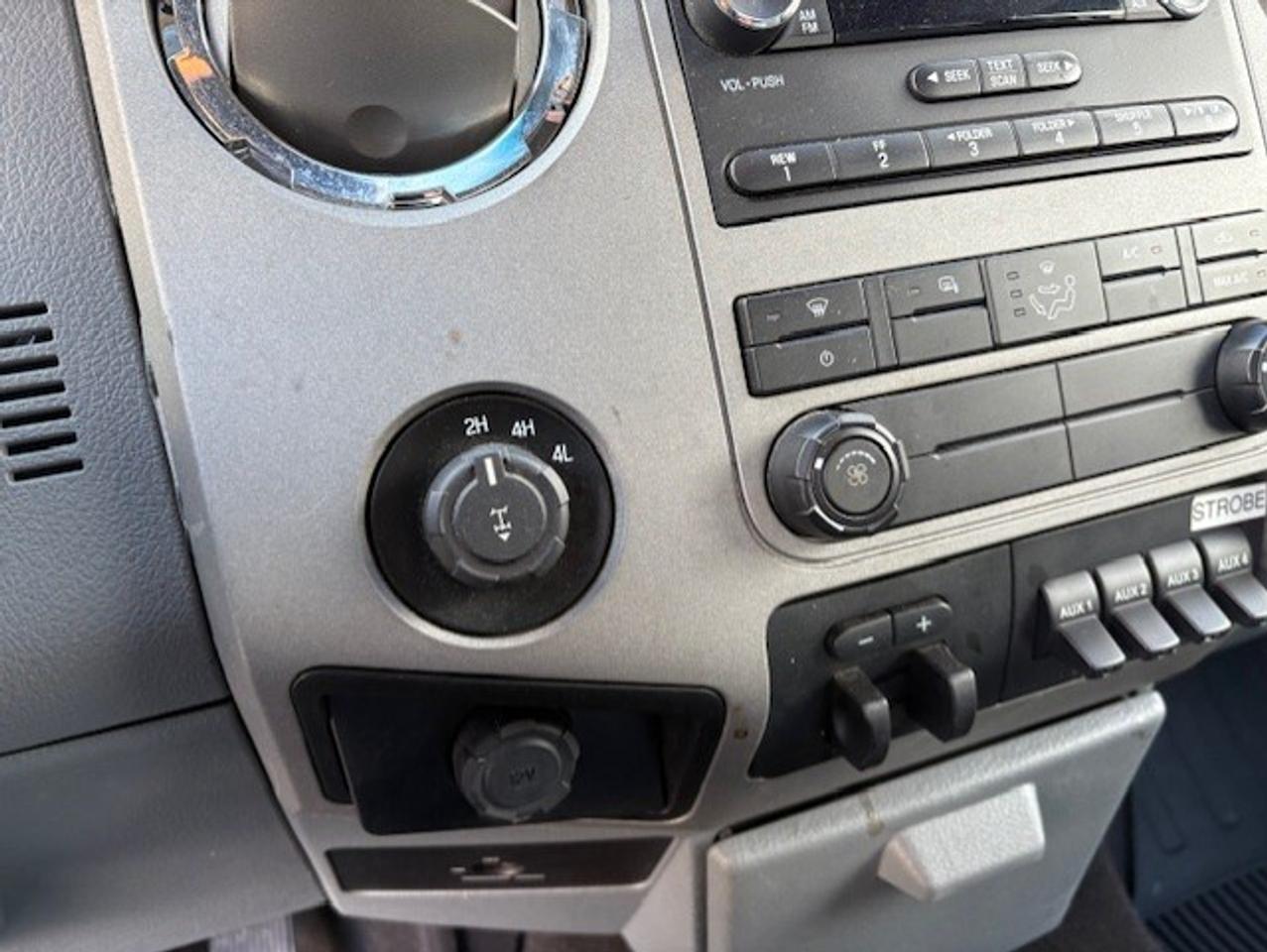 2015 Ford F-250 XLT 4WD SUPERCAB LONG BOX-BACK UP CAMERA-BLUETOOTH Photo