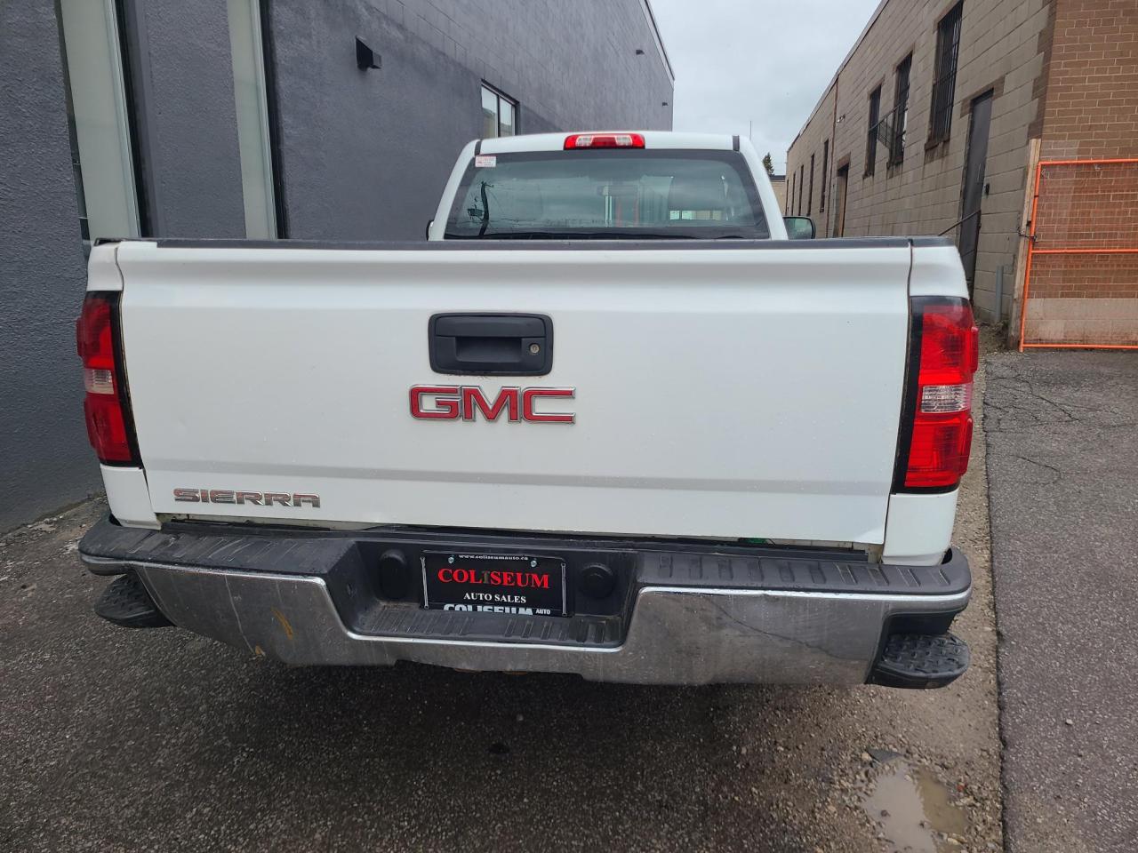 2017 GMC Sierra 1500 V6 REGULAR CAB 8 FOOT LONG BOX-1 OWNER-CERTIFIED! Photo3