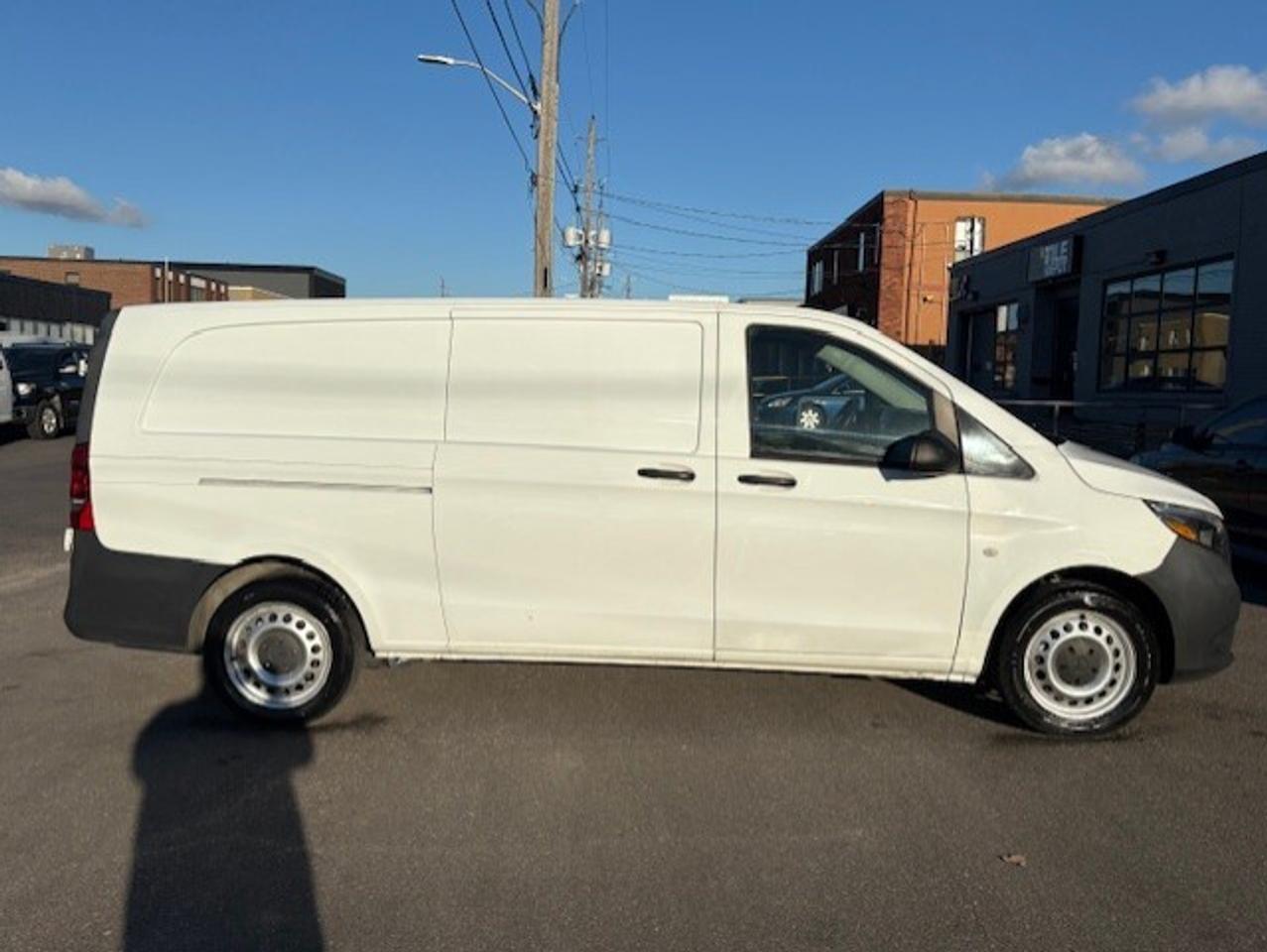 2018 Mercedes-Benz Metris Cargo Van 126WB-BACK UP CAMERA-NO WINDOWS-NEW BRAKES-TIRES Photo