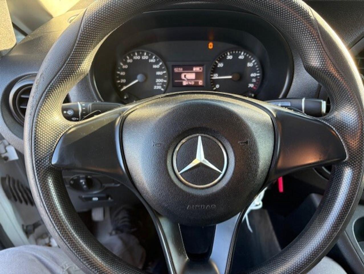 2018 Mercedes-Benz Metris Cargo Van 126WB-BACK UP CAMERA-NO WINDOWS-NEW BRAKES-TIRES Photo