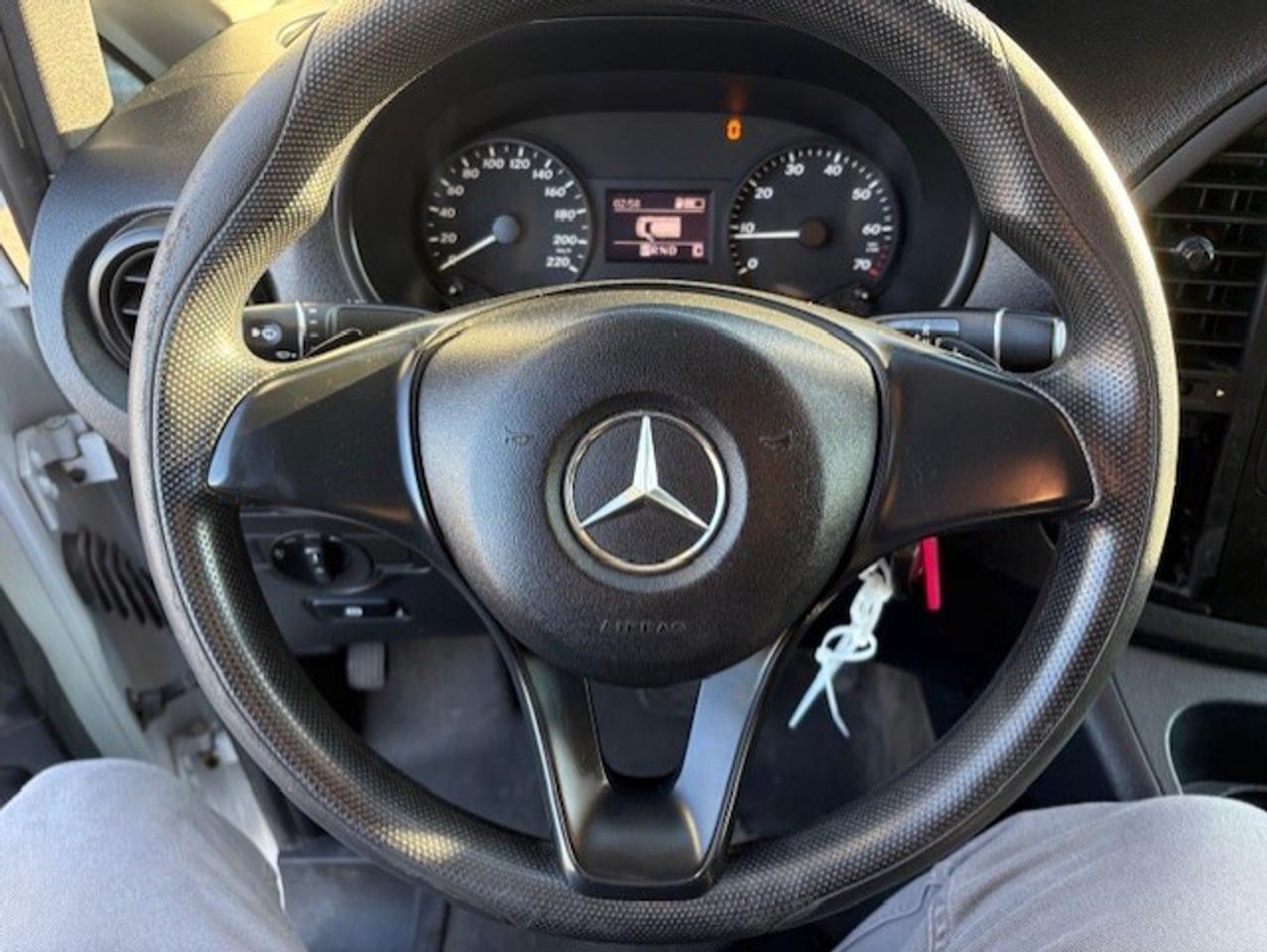 2018 Mercedes-Benz Metris Cargo Van 126WB-BACK UP CAMERA-NO WINDOWS-NEW BRAKES-TIRES Photo