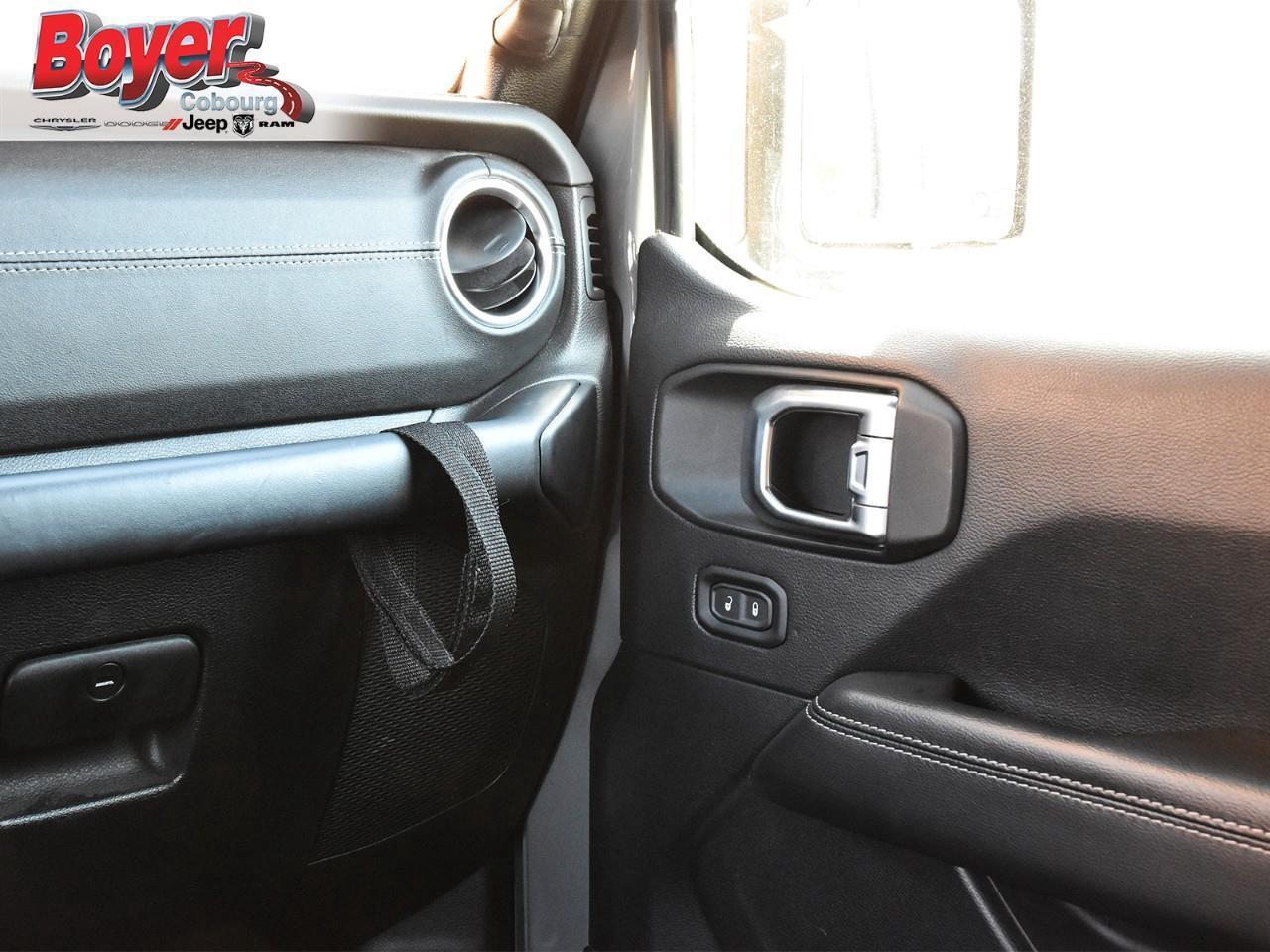 2020 Jeep WRANGLER UNLIMITED Sahara Photo