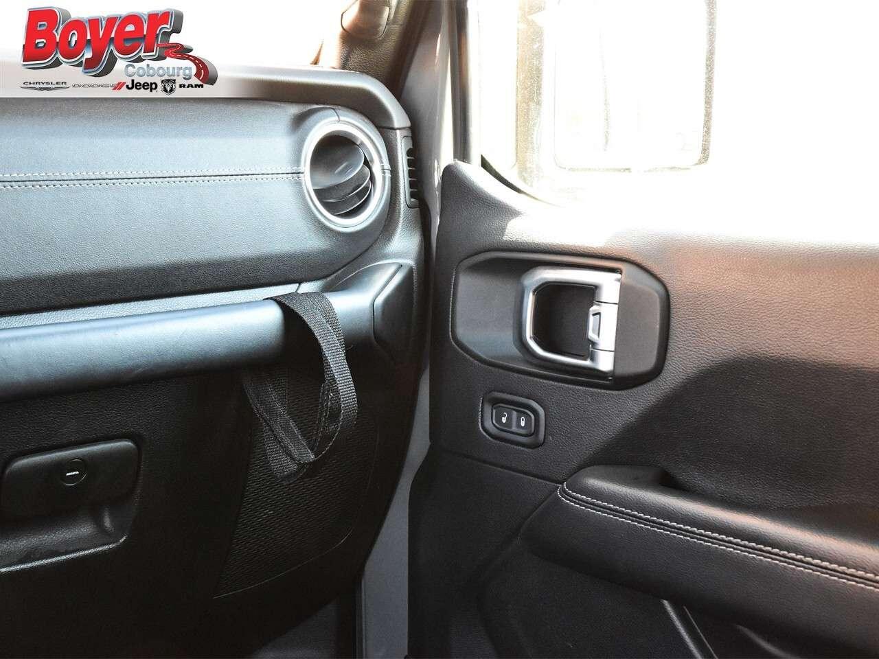 2020 Jeep Wrangler Sahara 4x4 8 SPEED AUTOMATIC 4X4 PARKVIEW REAR BAC Photo