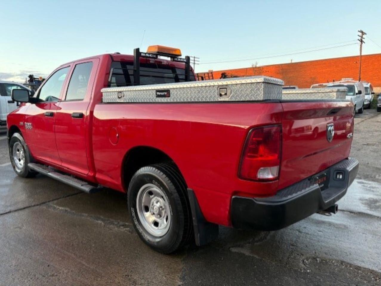 2014 RAM 1500 4WD V8 **QUAD CAB-1 OWNER-REMOTE START-CERTIFIED** Photo2