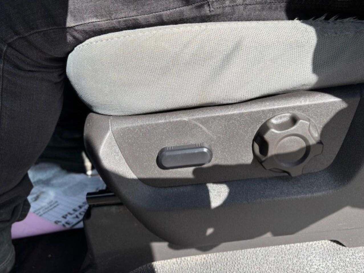 2015 Ford F-250 XLT 4WD SUPER CAB-SHORT BOX-FULLY CERTIFIED! Photo