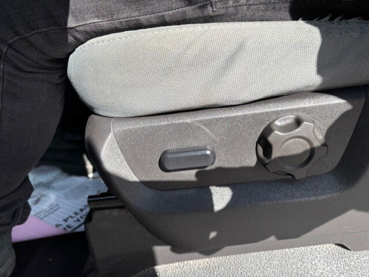 2015 Ford F-250 XLT 4WD SUPER CAB-SHORT BOX-FULLY CERTIFIED! Photo