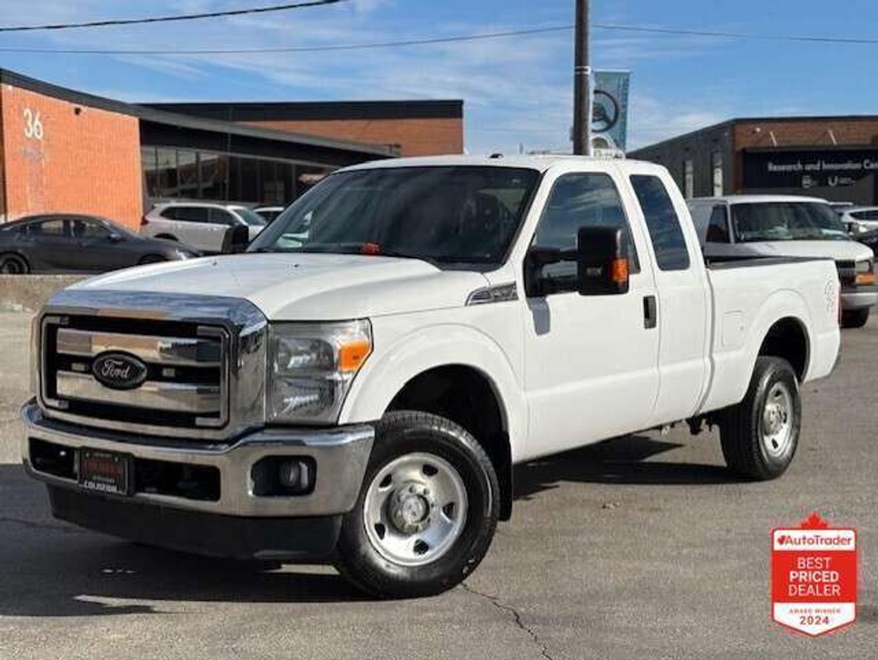 2015 Ford F-250 XLT 4WD SUPER CAB-SHORT BOX-FULLY CERTIFIED! Photo0