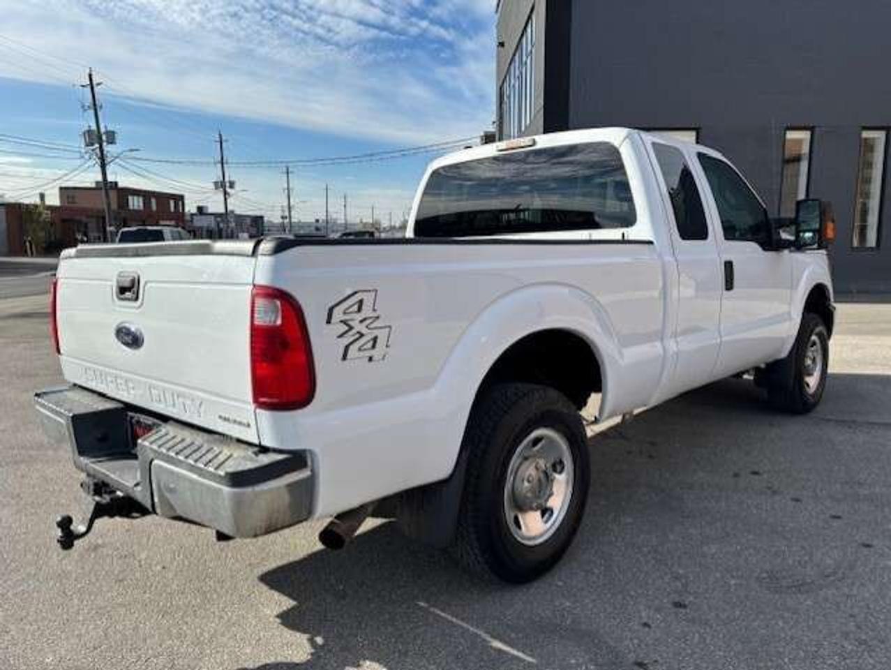 2015 Ford F-250 XLT 4WD SUPER CAB-SHORT BOX-FULLY CERTIFIED! Photo