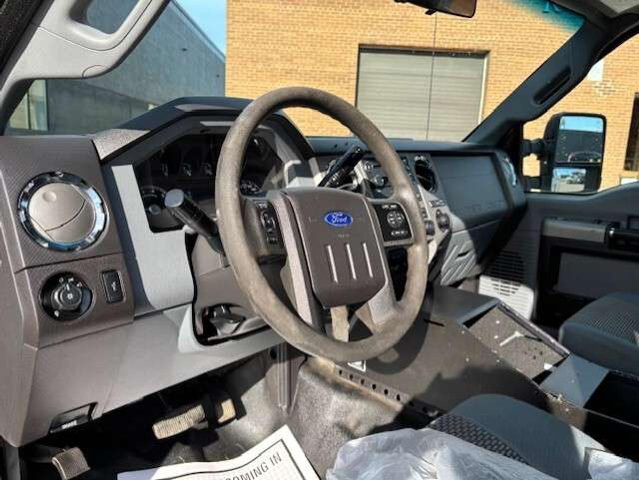 2015 Ford F-250 XLT 4WD SUPER CAB-SHORT BOX-FULLY CERTIFIED! Photo