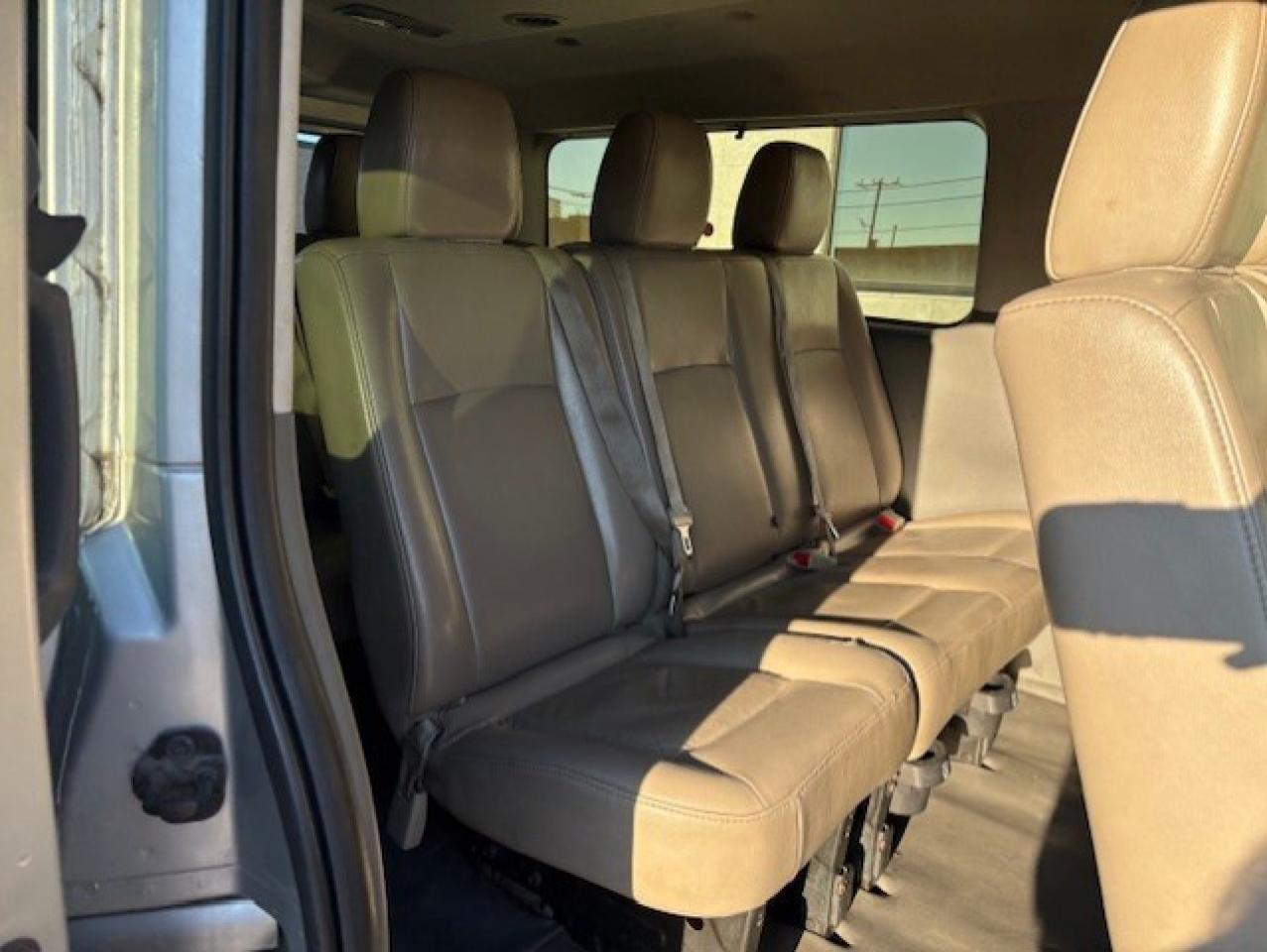 2016 Nissan NV 3500 V8 SL 12 PASSENGER-CAM-NAV-LEATHER-HTD SEATS Photo
