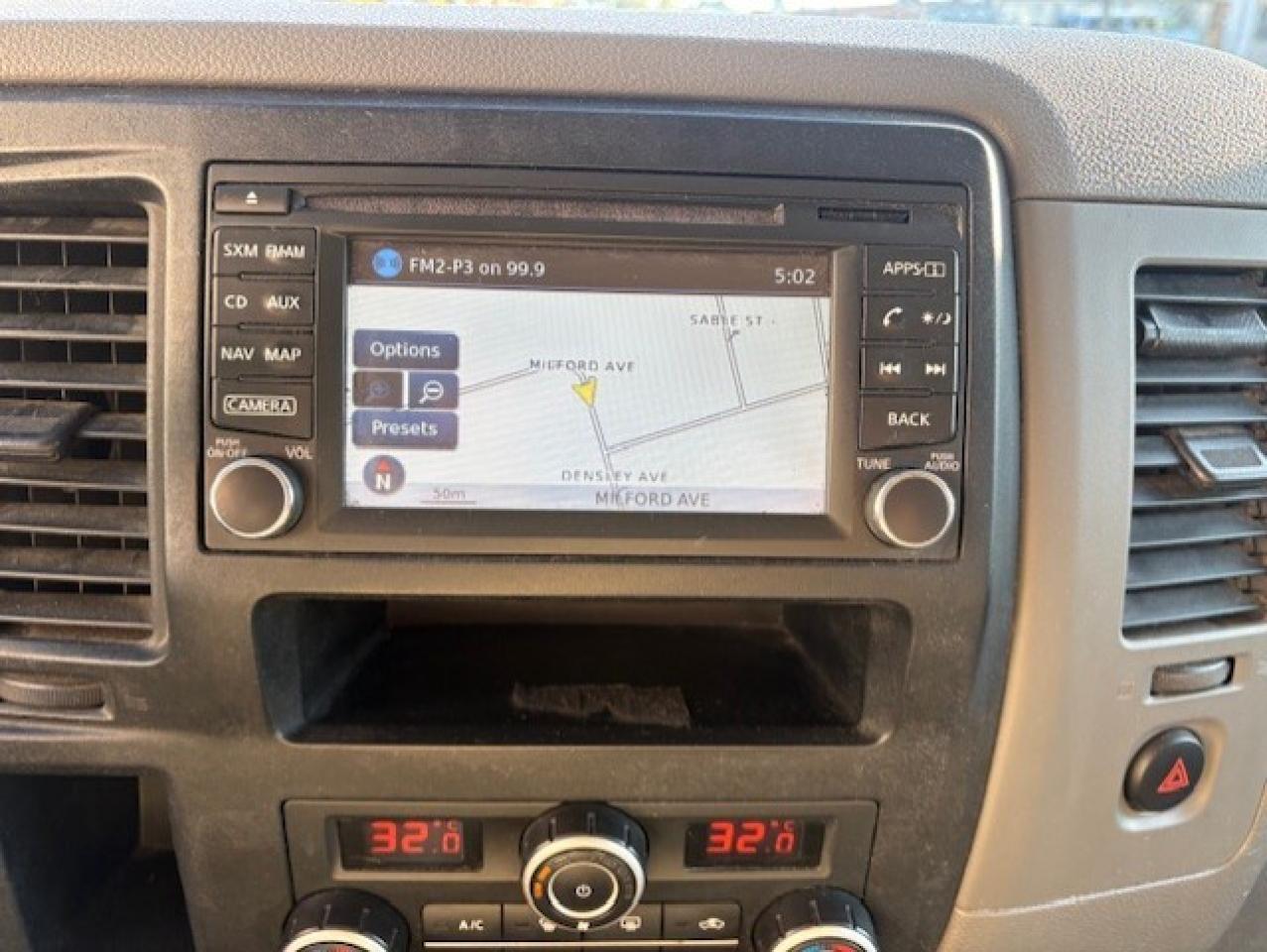 2016 Nissan NV 3500 V8 SL 12 PASSENGER-CAM-NAV-LEATHER-HTD SEATS Photo