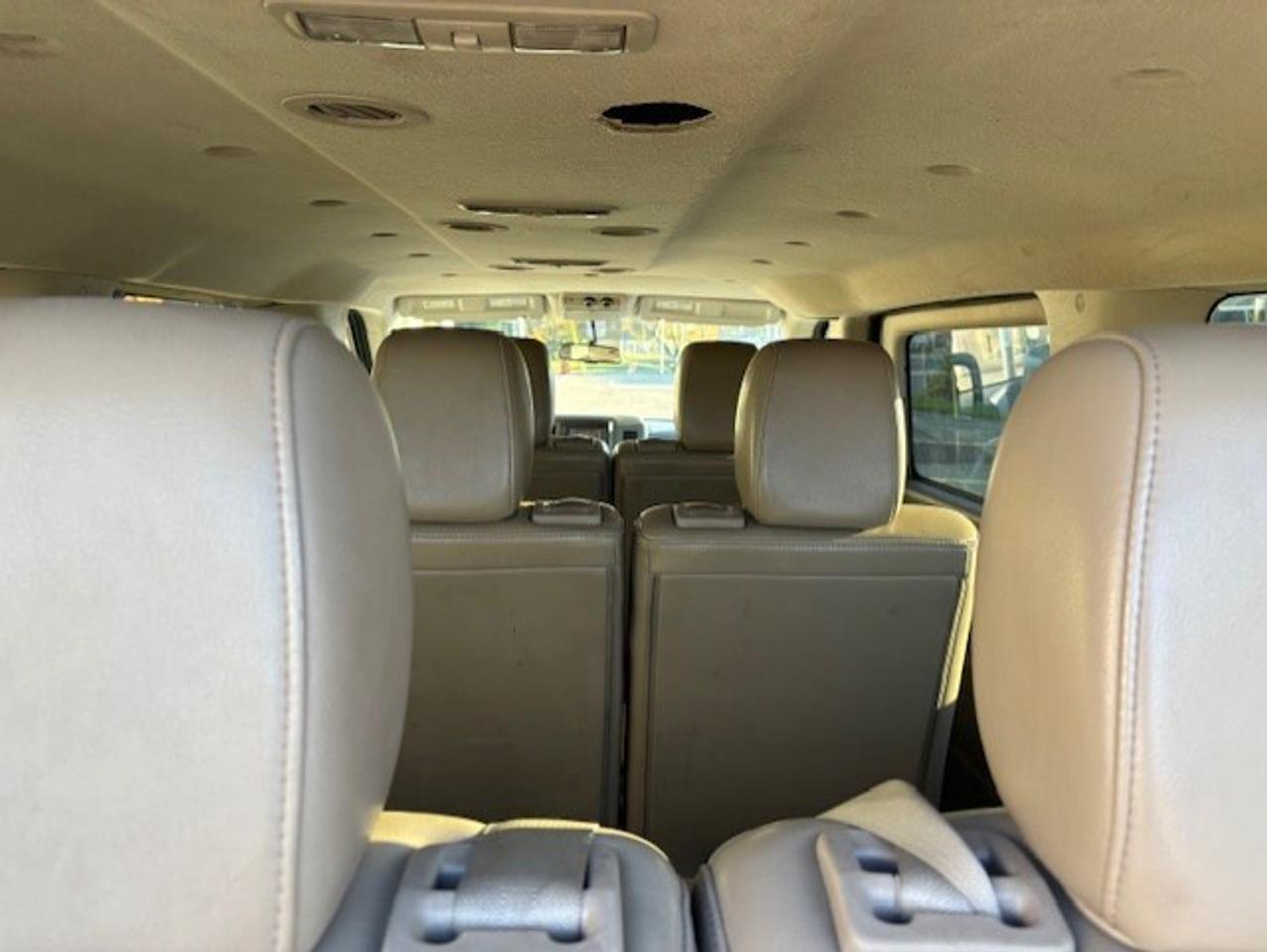 2016 Nissan NV 3500 V8 SL 12 PASSENGER-CAM-NAV-LEATHER-HTD SEATS Photo