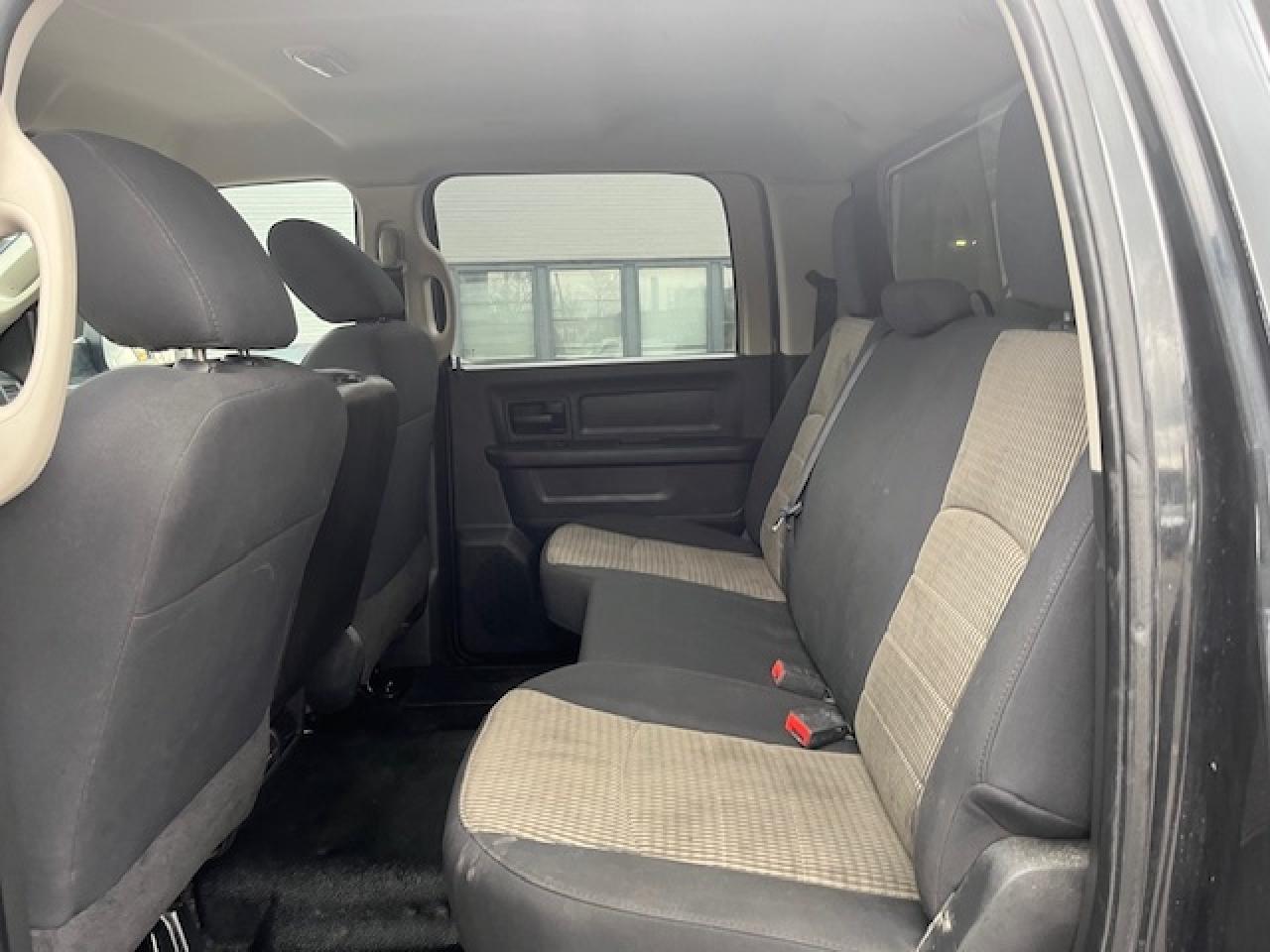 2011 RAM 2500 4WD **6.7L CUMMINS DIESEL-CREW CAB-SHORT BOX** Photo