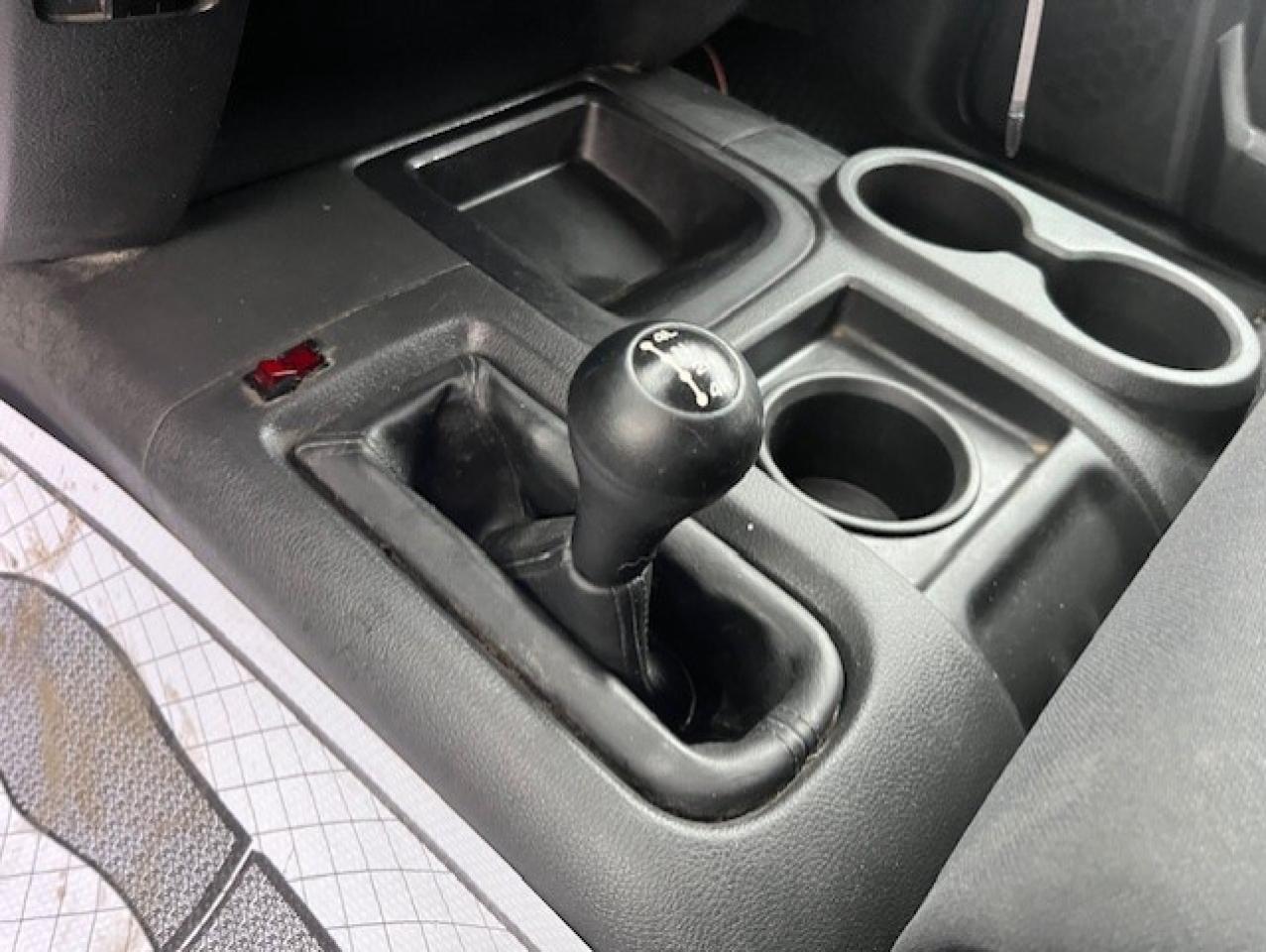 2011 RAM 2500 4WD **6.7L CUMMINS DIESEL-CREW CAB-SHORT BOX** Photo