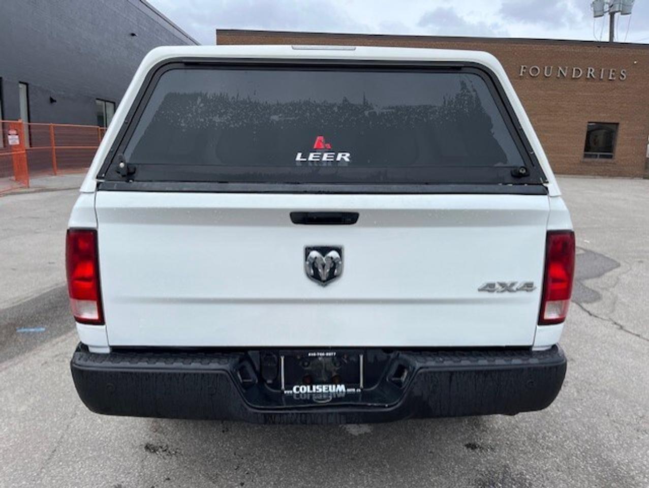 2013 RAM 1500 4WD 5.7L V8 HEMI CREW CAB-1 OWNER-CERTIFIED!! Photo