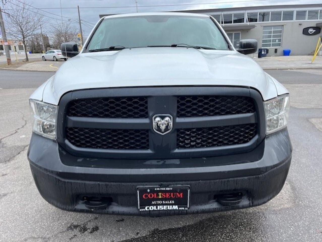 2013 RAM 1500 4WD 5.7L V8 HEMI CREW CAB-1 OWNER-CERTIFIED!! Photo