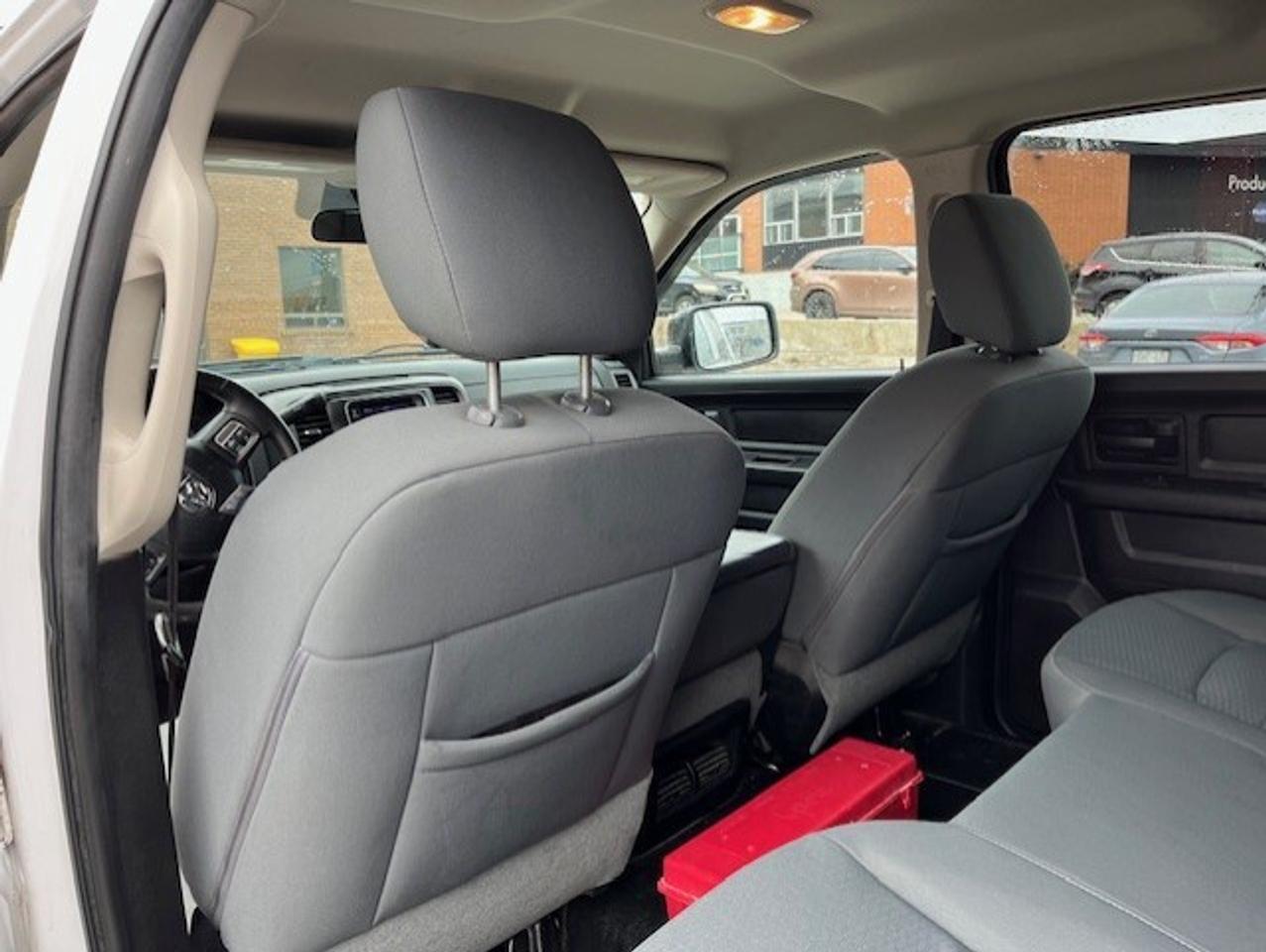 2013 RAM 1500 4WD 5.7L V8 HEMI CREW CAB-1 OWNER-CERTIFIED!! Photo