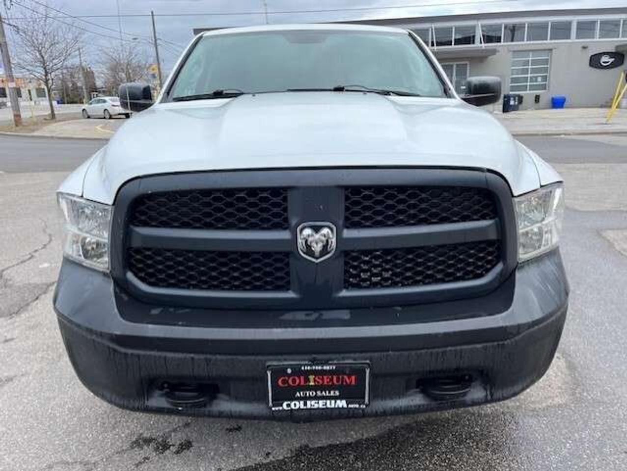 2013 RAM 1500 4WD 5.7L V8 HEMI CREW CAB-1 OWNER-CERTIFIED!! Photo